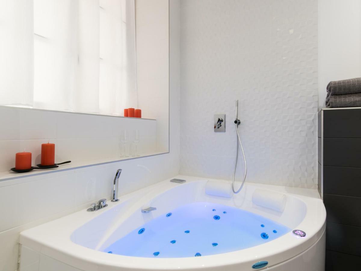 Luxury Studio & Spa-Lyon Centre エクステリア 写真