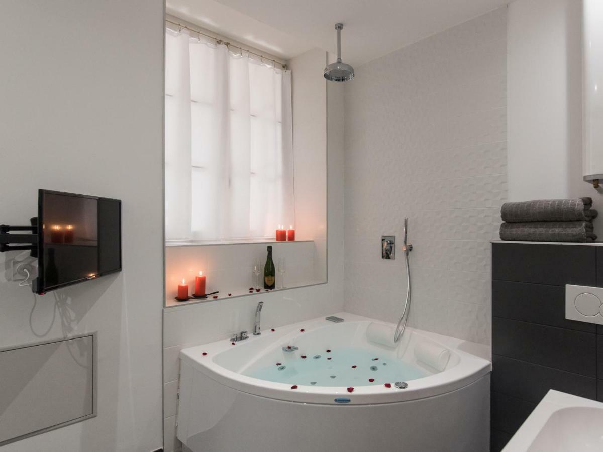 Luxury Studio & Spa-Lyon Centre エクステリア 写真