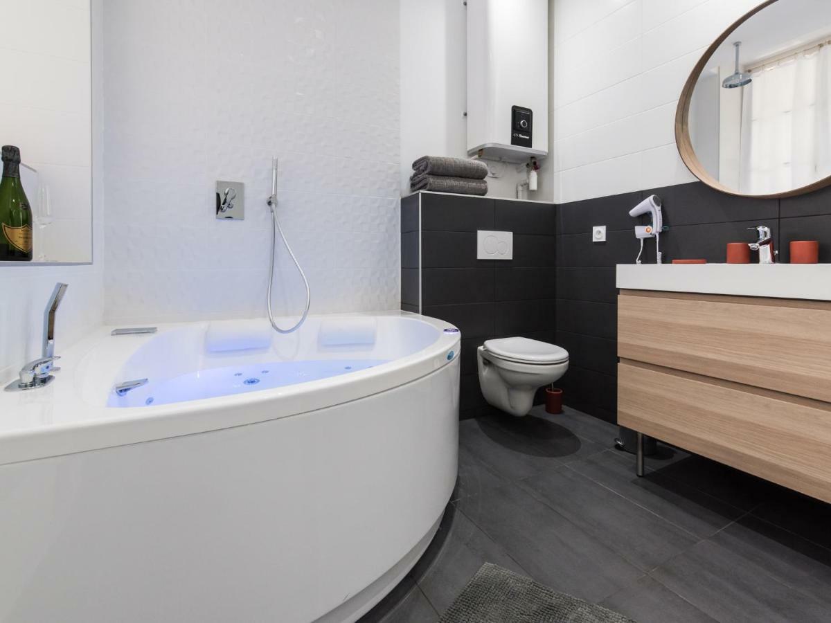 Luxury Studio & Spa-Lyon Centre エクステリア 写真